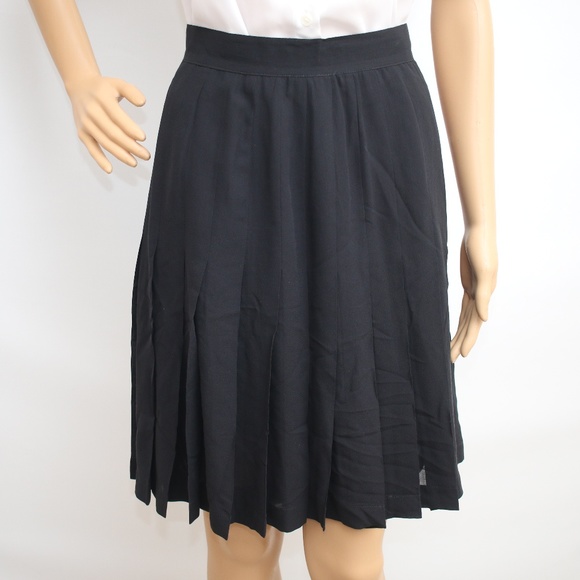 NEW Escada 100% Silk Black Pleated Skirt M - Picture 3 of 8